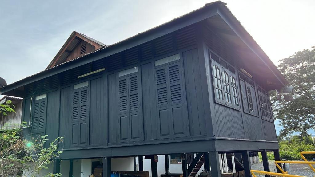 Kejora Homestay Kangar Bagian luar foto