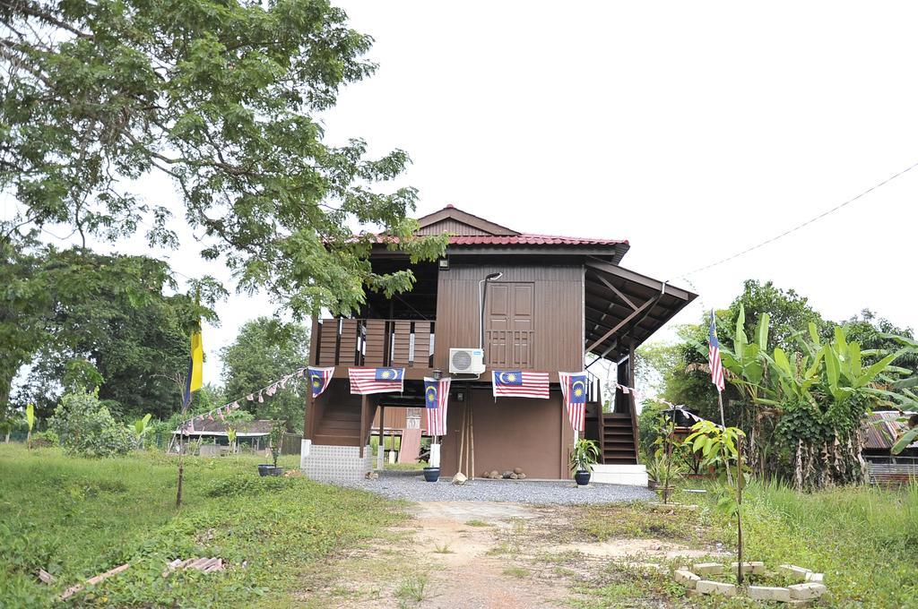 Kejora Homestay Kangar Bagian luar foto